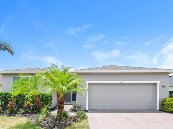3231 Bayou Ln, Tavares, FL 32778