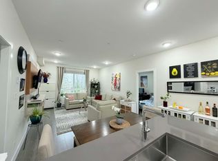 15351 101st Ave #407, Surrey, BC V3R 0G2