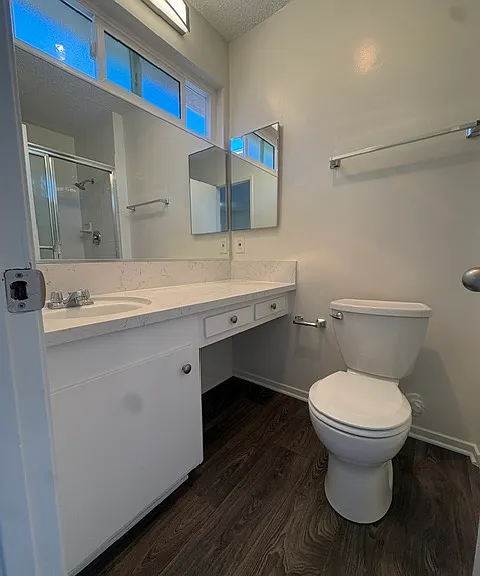 633 E Foothill Blvd — Photo 15