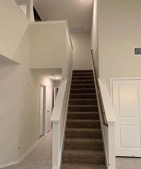 1008 Emerald Dr — Photo 10