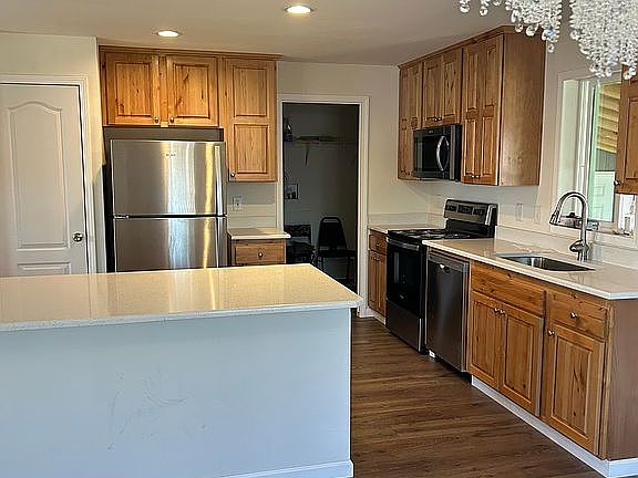 3rd image of 900 NE Francis Ave Unit 32
