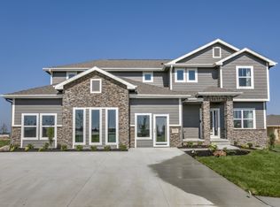 7288 N 172nd St, Bennington, NE 68007
