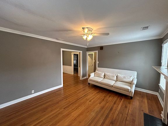 2nd image of 3551 W 4th St APT 4