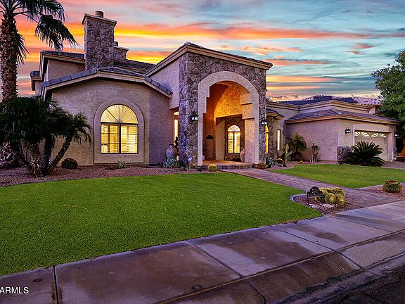 3rd image of 5648 W ARROWHEAD LAKES Drive