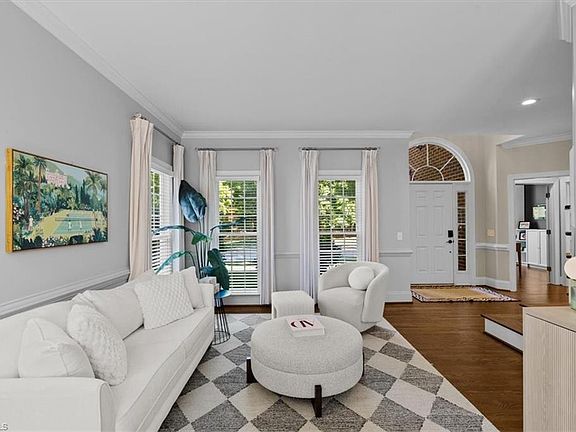 5th image of 1905 Regents Park Ln