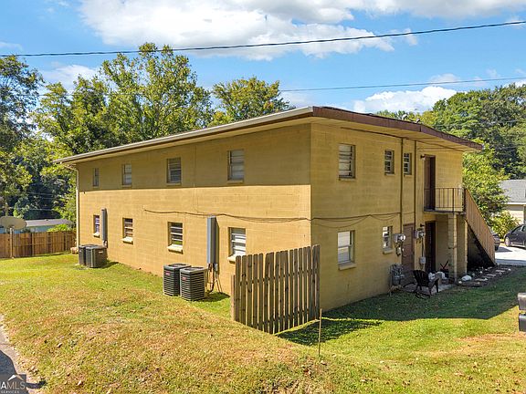 5th image of 65 Hughes St