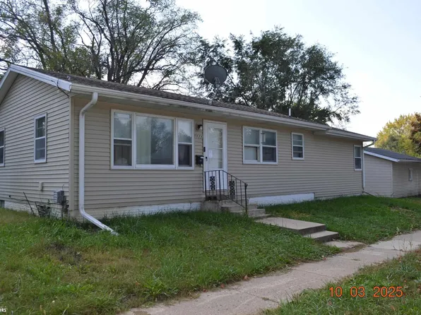 1005 8th St SW, Mason City, IA 50401