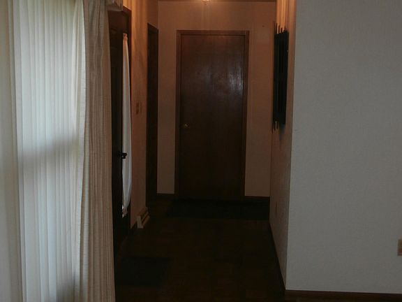 3rd image of 150 Huron St SE
