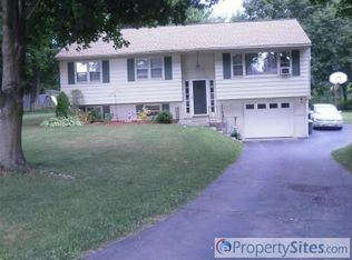 9 Baldwin Ln, Valatie, NY 12184