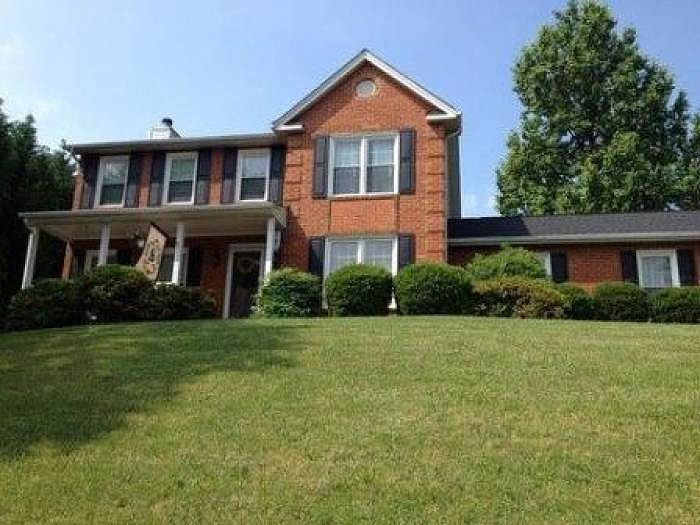1st image of 65 Applewood Dr