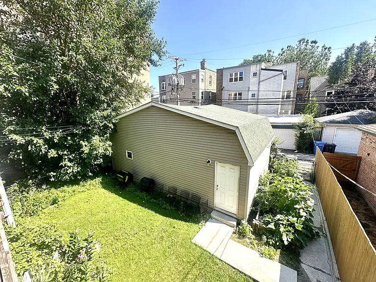 1433 W Foster Ave — Photo 21