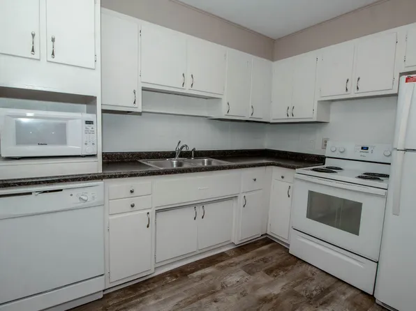 201 Davis, 201 Davis Ave #4, Bloomington, IL 61701