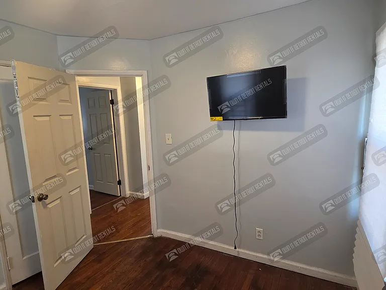 16251 Edmore Dr — Photo 9