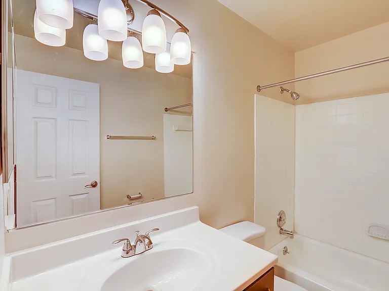 14-E Furnace Branch Rd-014