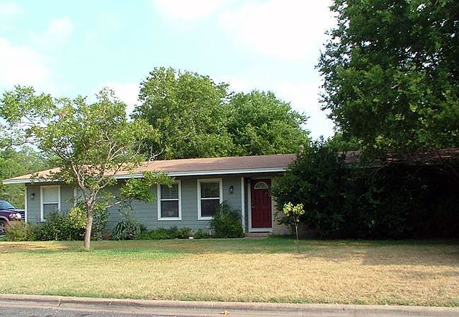 1st image of 1600 Forest Hill Dr