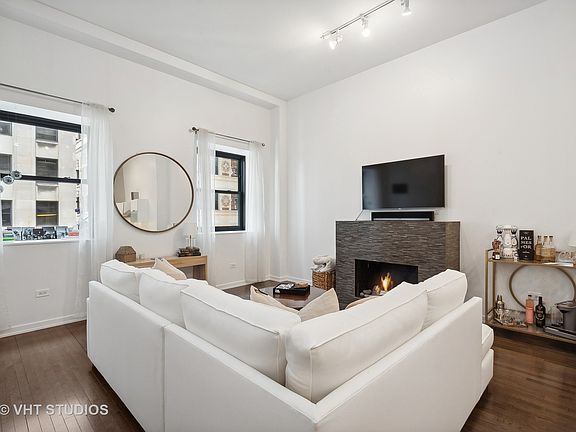 3rd image of 6 N Michigan Ave Unit 1206