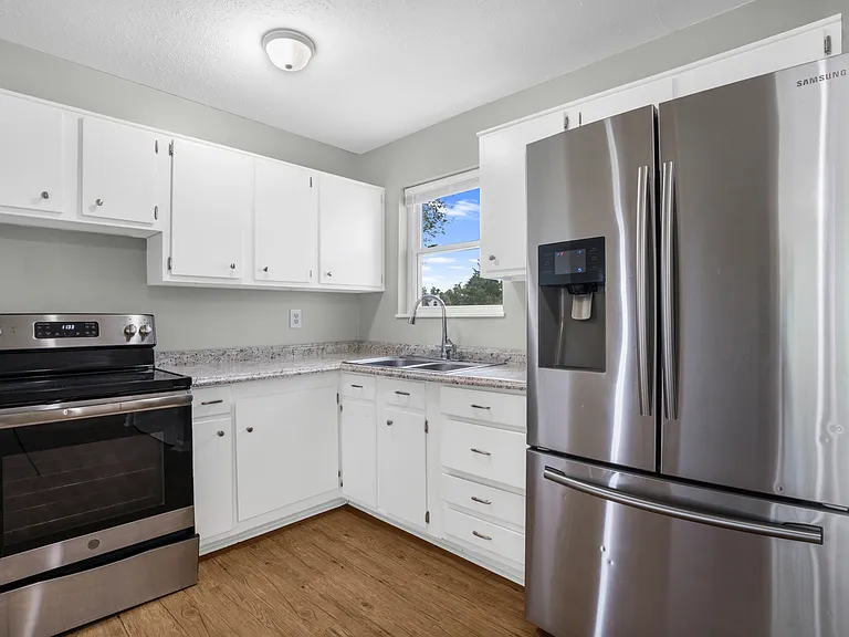 4810 Guy Dr — Photo 11