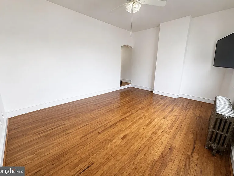 4738 Melvale St — Photo 2