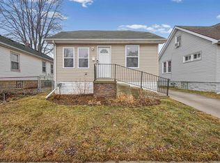 22607 Maxine St, Saint Clair Shores, MI