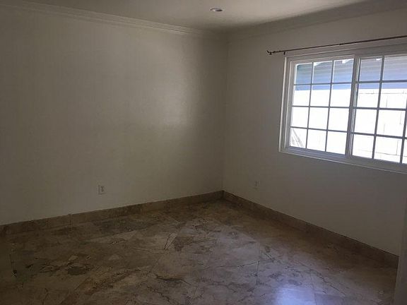 3rd image of 1128 N Fries Ave