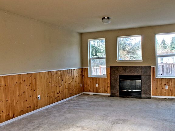 2nd image of 20015 119th St E