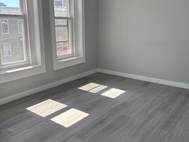 69 Columbia St #2 — Photo 13