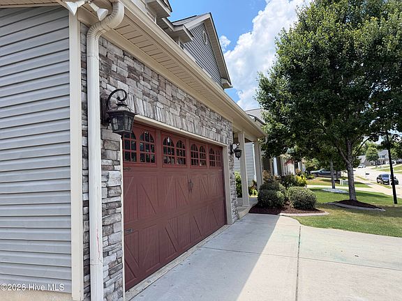 5th image of 1028 Lancaster Way