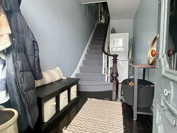 3rd image of 224 High St APT 2