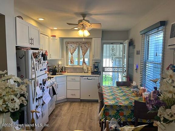 5th image of 383 Purdy Ave
