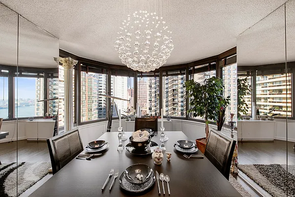 Sold by Nest Seekers International | media 1