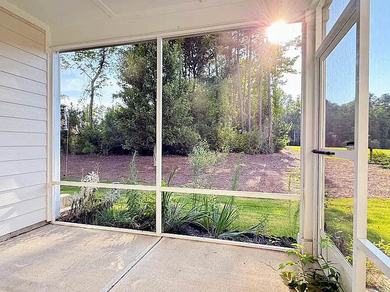 147 Hunston Dr — Photo 14