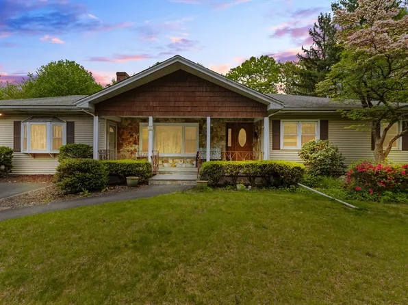 453 Turnpike St, Stoughton, MA 02072