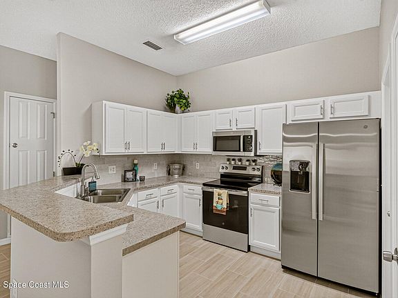 3rd image of 1541 Morgan Ct