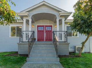 3815 S Angel Pl, Seattle, WA 98118