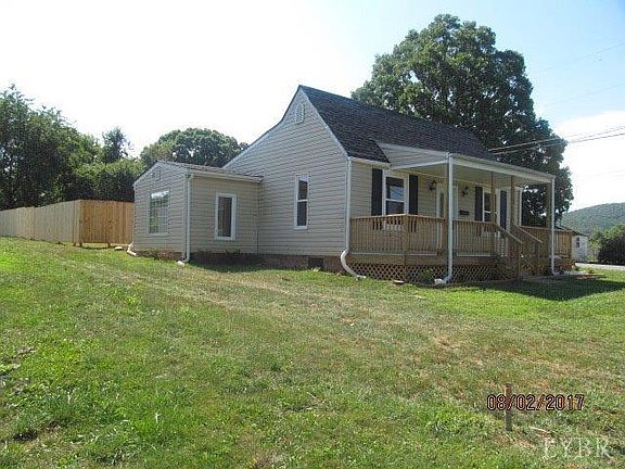 2nd image of 2114 Mayflower Dr