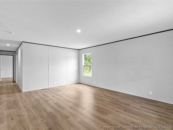 5th image of 4058 Lodge Dr