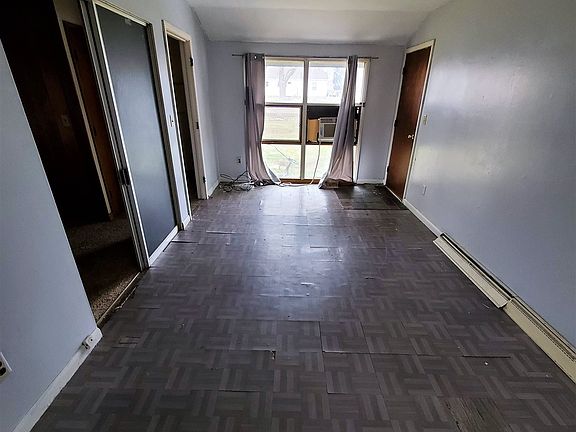 5th image of 610 N Oak St