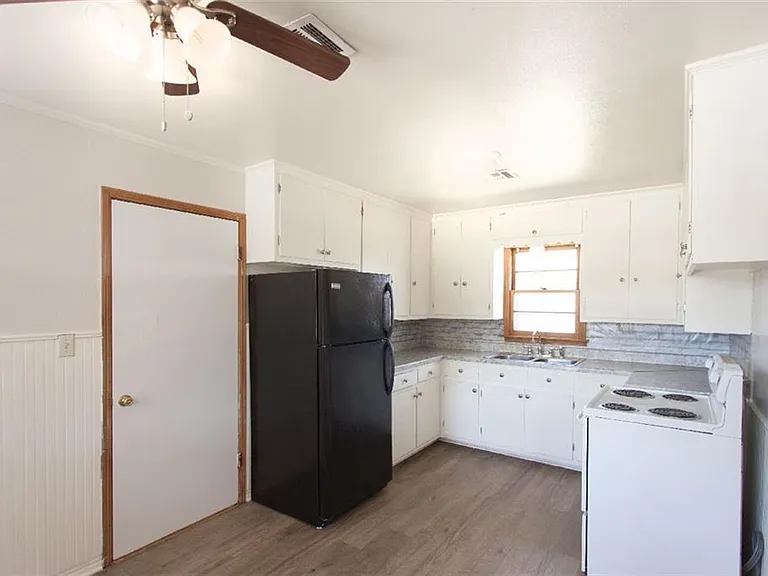 1109 Nowahy Ave — Photo 4