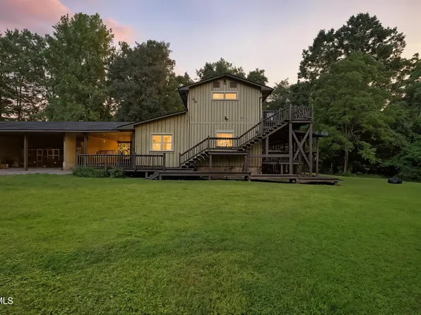 2425 Seminary Church Loop, Big Stone Gap, VA 24219