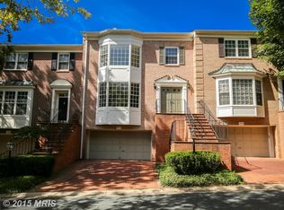 9453 Turnberry Dr, Potomac, MD 20854