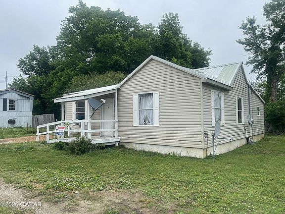 4th image of 263 Reeves St