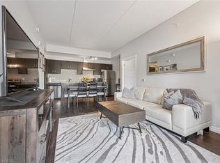 35 Kingsbury Sq, Guelph, ON N1L 0K6