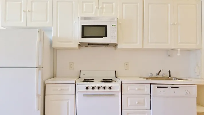 Rented by Julianna Realty Corp | media 19