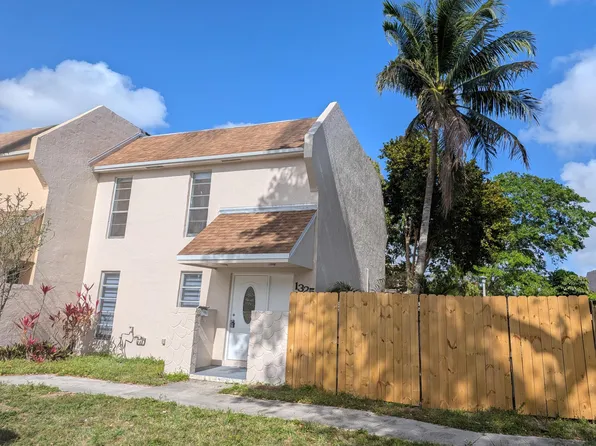 1325 Silverado #1325, North Lauderdale, FL 33068