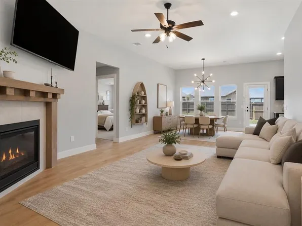 300 Isabella Dr, Blanchard, OK 73010