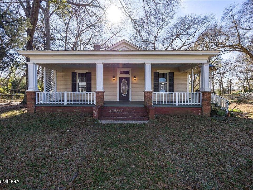 1st image of 285 E. Main St