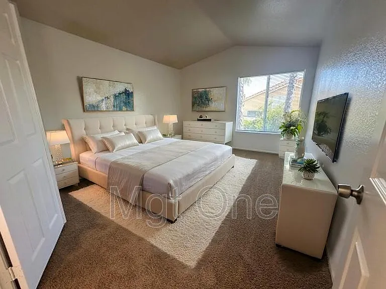 1240 Lilac Ridge Dr — Photo 9