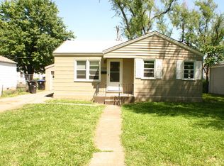 2228 SW Boswell Ct, Topeka, KS 66611