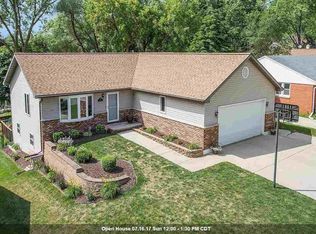 606 Skyline Blvd, Green Bay, WI 54302