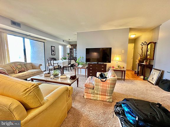 3rd image of 11050 Camfield Ct APT 2